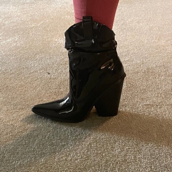 Betsy Bootie Cowboy Style Booties With Shining Faux Patent Leather Size 6 - Picture 5 of 6